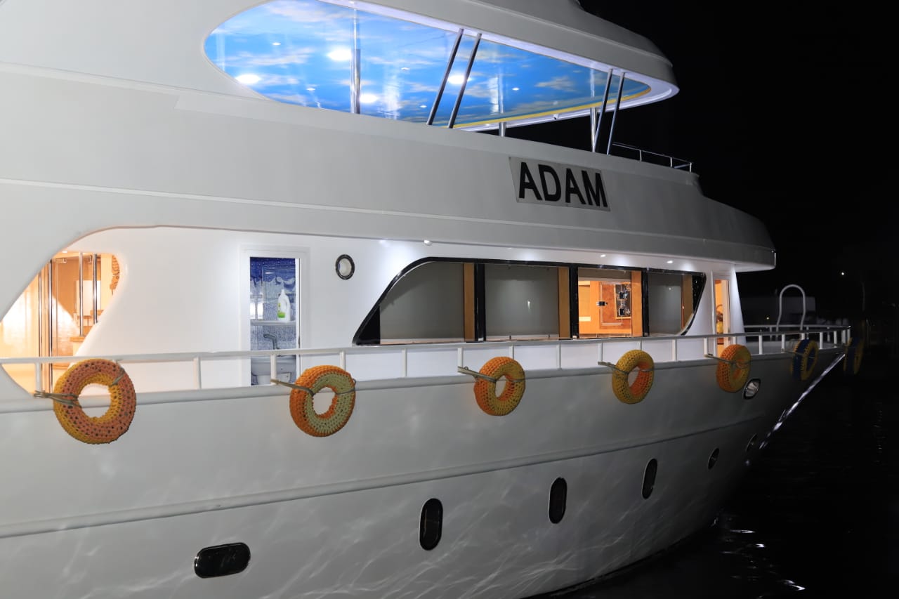 Private Boat - Image 3
