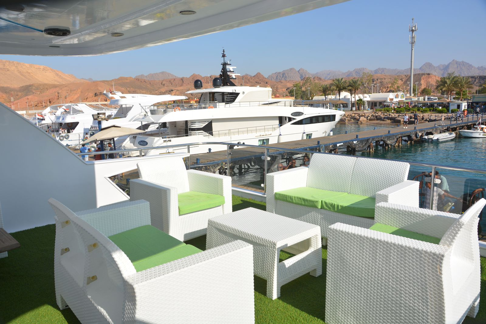 Private Boat - Image 4